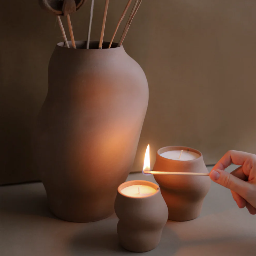 A Peaceful Home: French Vanilla & Cozy Lavanta Candles