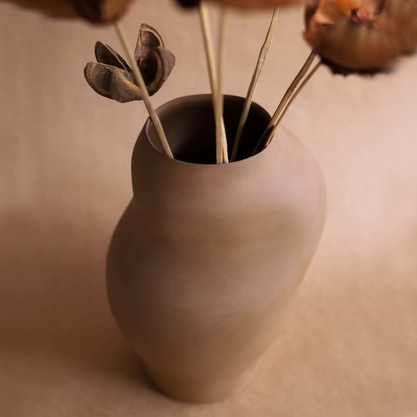 Soaura Vase – Limited Edition Sculptural Ceramic